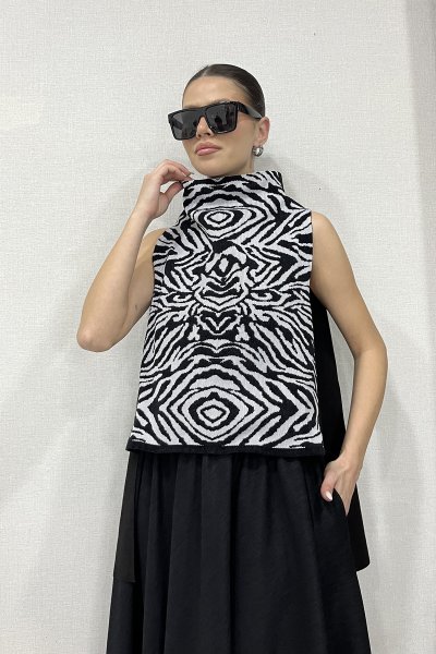 TARASIM ZEBRA DESEN ARKA NUBUK DETAY SÜVETER